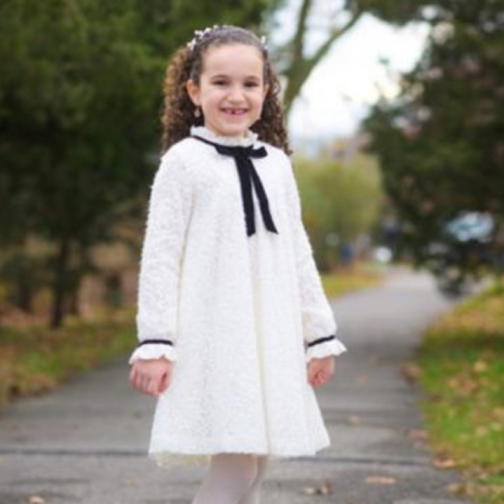 TARTINE ET CHOCOLAT WHITE CREAM LACE DRESS WITH BLACK RIBBON DETAIL